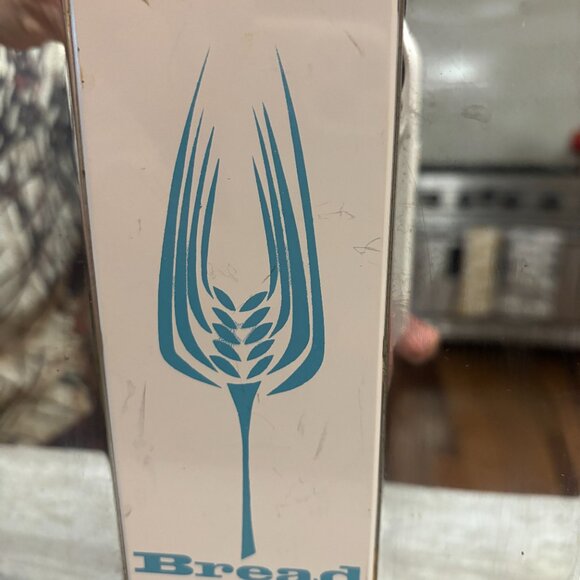 Vintage Bread Box - Picture 3 of 11